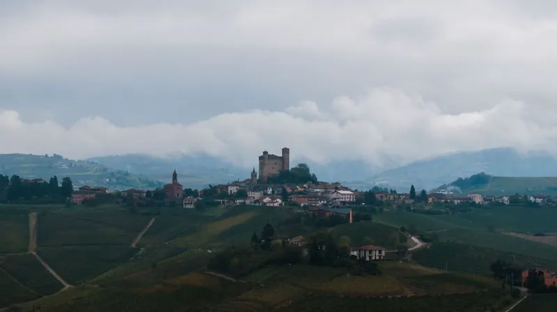 Moving to Italy in 2026: The 7% Tax Haven, €28k Nomad Visa, and Milan Rents