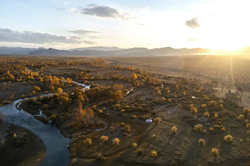 Moving to Mongolia in 2026: Live on $900/Mo, But Foreigners Own 0% Land