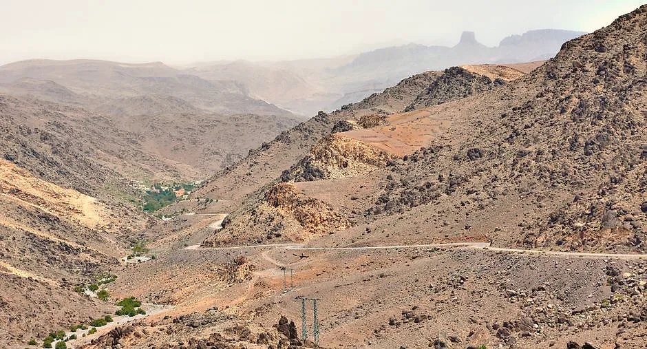 Moving to Yemen in 2026: Active Conflict, Dual Currencies, and Expat Security